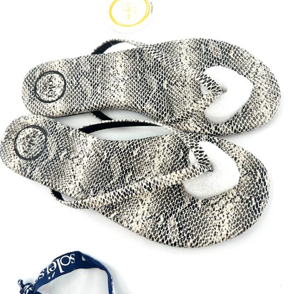 Solei Sea Women's Python Gray Thong Sandals Size 8 - Picture 6 of 9